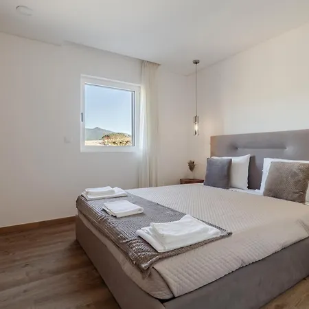 Serracao House - Geres 度假居